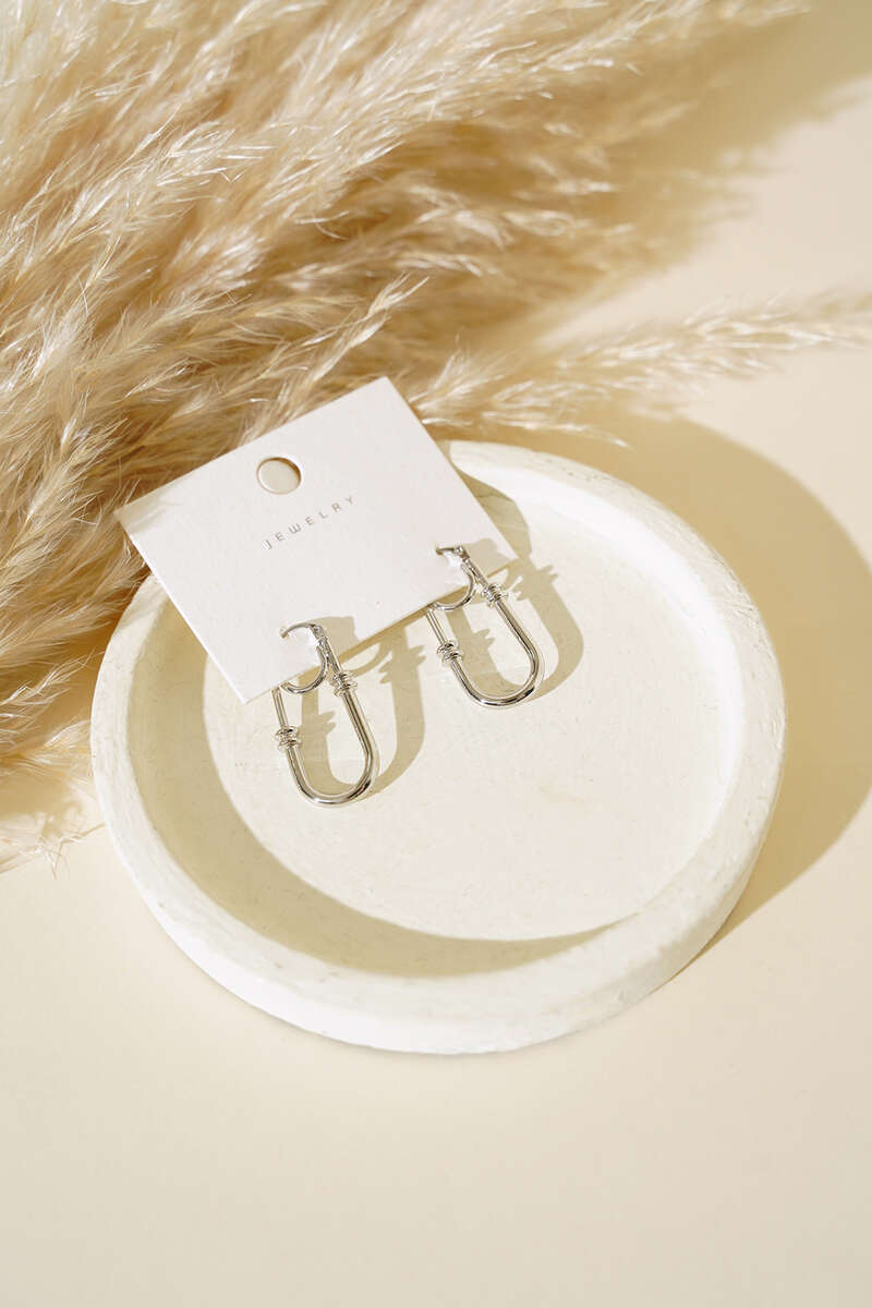 U-Shape Earrings - Silver