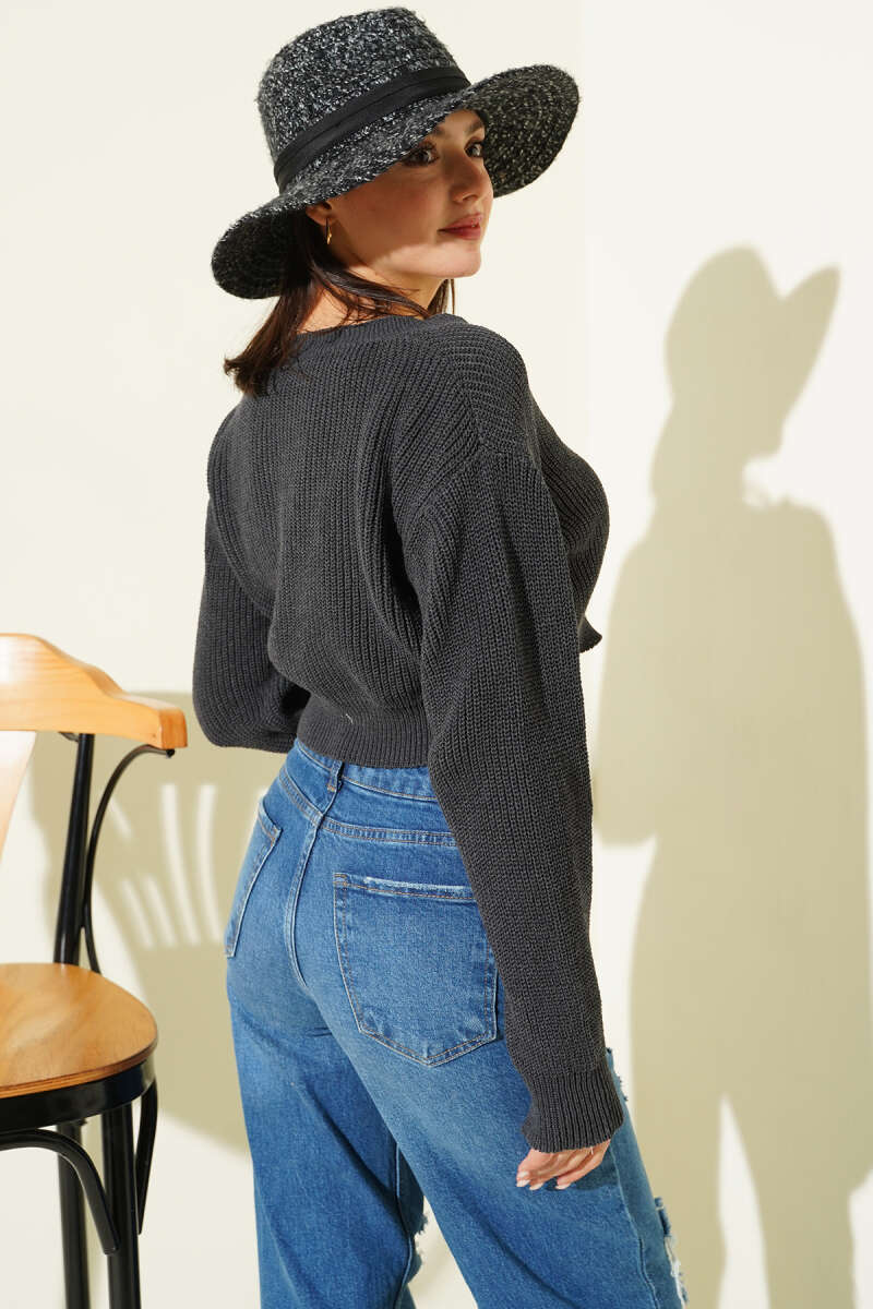 Three-Button Knit Crop Cardigan - Smoke Grey