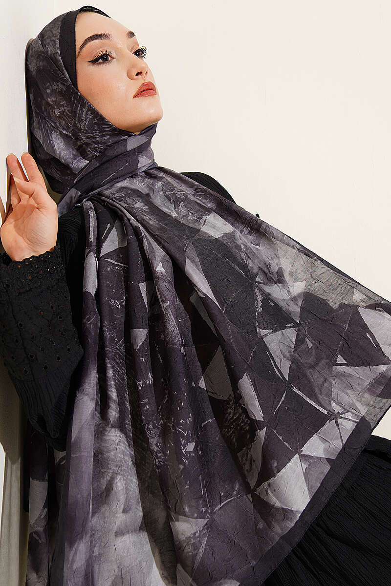 Triangle Print Bamboo Crinkle Shawl - Charcoal