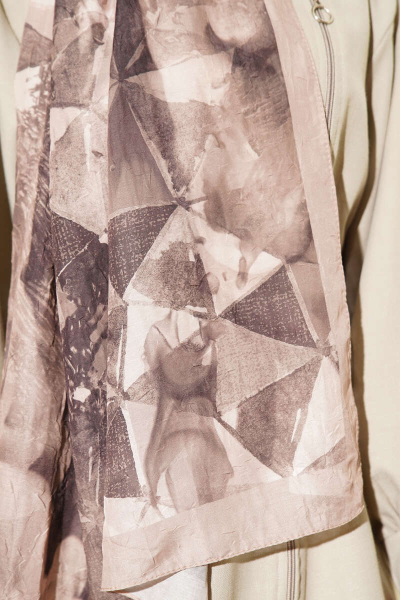 Triangle Print Bamboo Crinkle Shawl - Beige