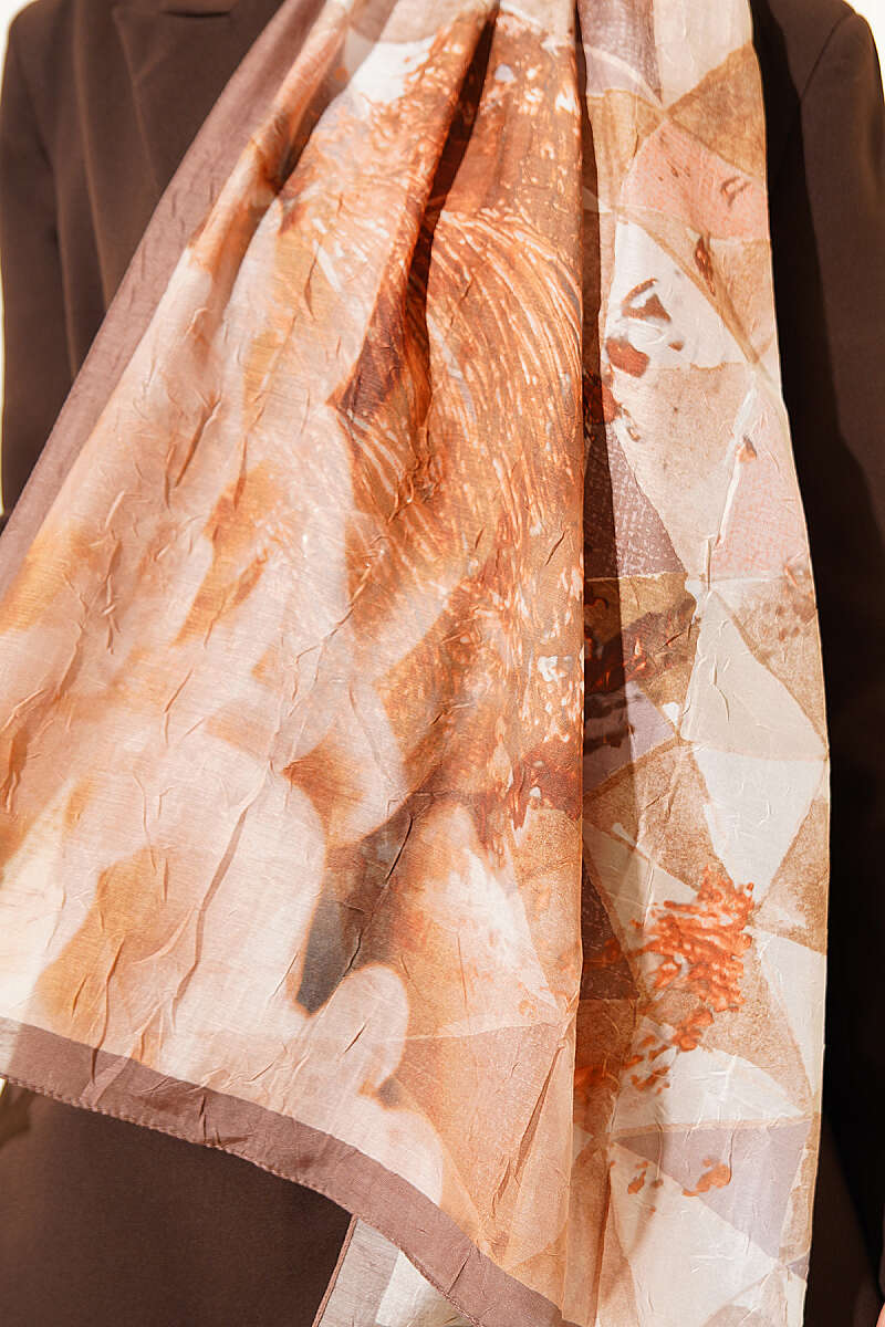 Triangle Print Bamboo Crinkle Shawl - Camel