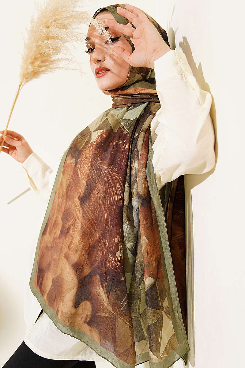 Triangle Print Bamboo Crinkle Shawl - Green