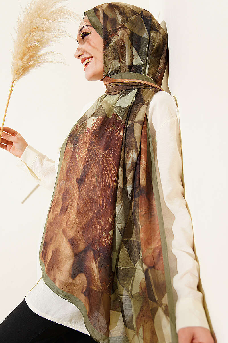 Triangle Print Bamboo Crinkle Shawl - Green