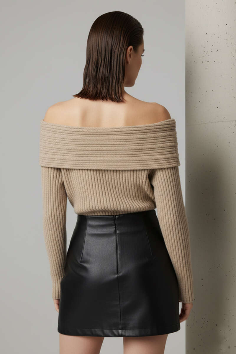 Long-Sleeve Madonna-Neck Sweater - Almond Green