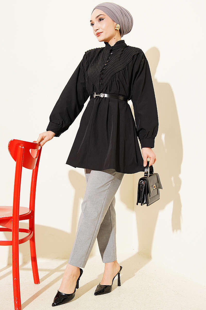 V-Ribbed Tunic with Half Rivet Buttons - Black