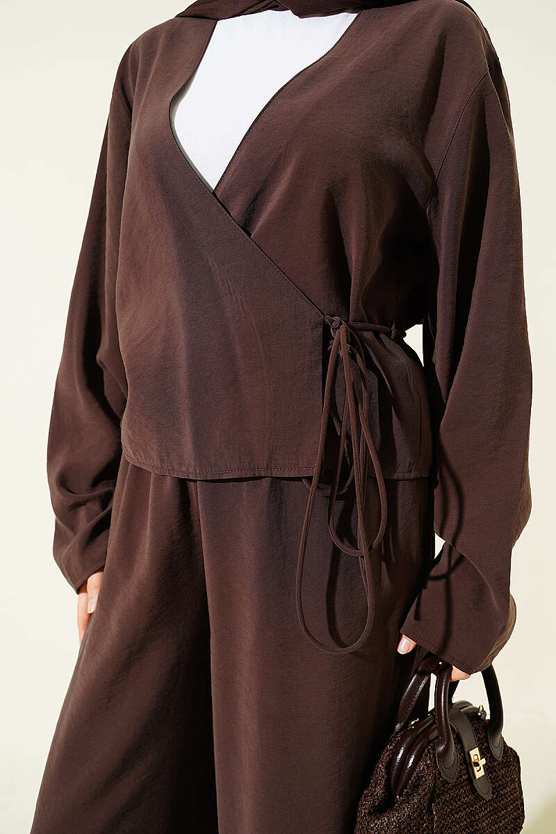 V-Neck Tie Two-Piece Set - Brown