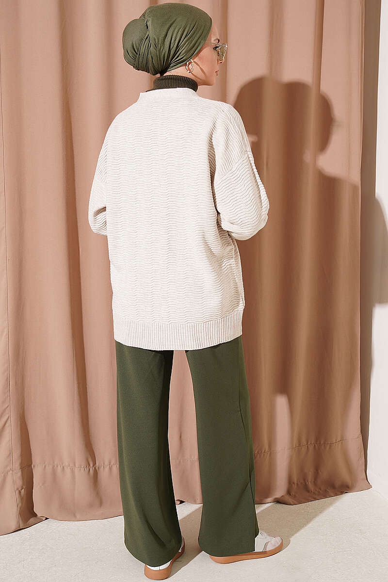 Oversized V-Neck Ribbed Knit Cardigan - Beige