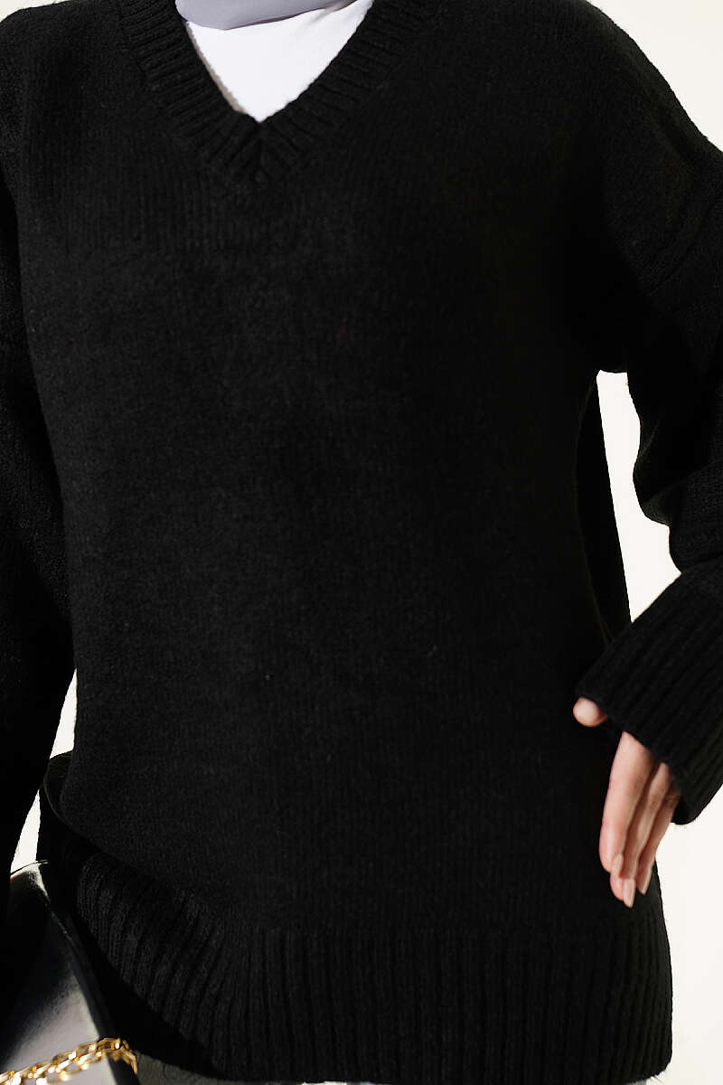 Ribbed V-Neck Knit Tunic - Black