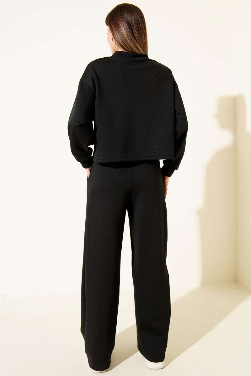 V-Neck Striped Sweatshirt Set - Black
