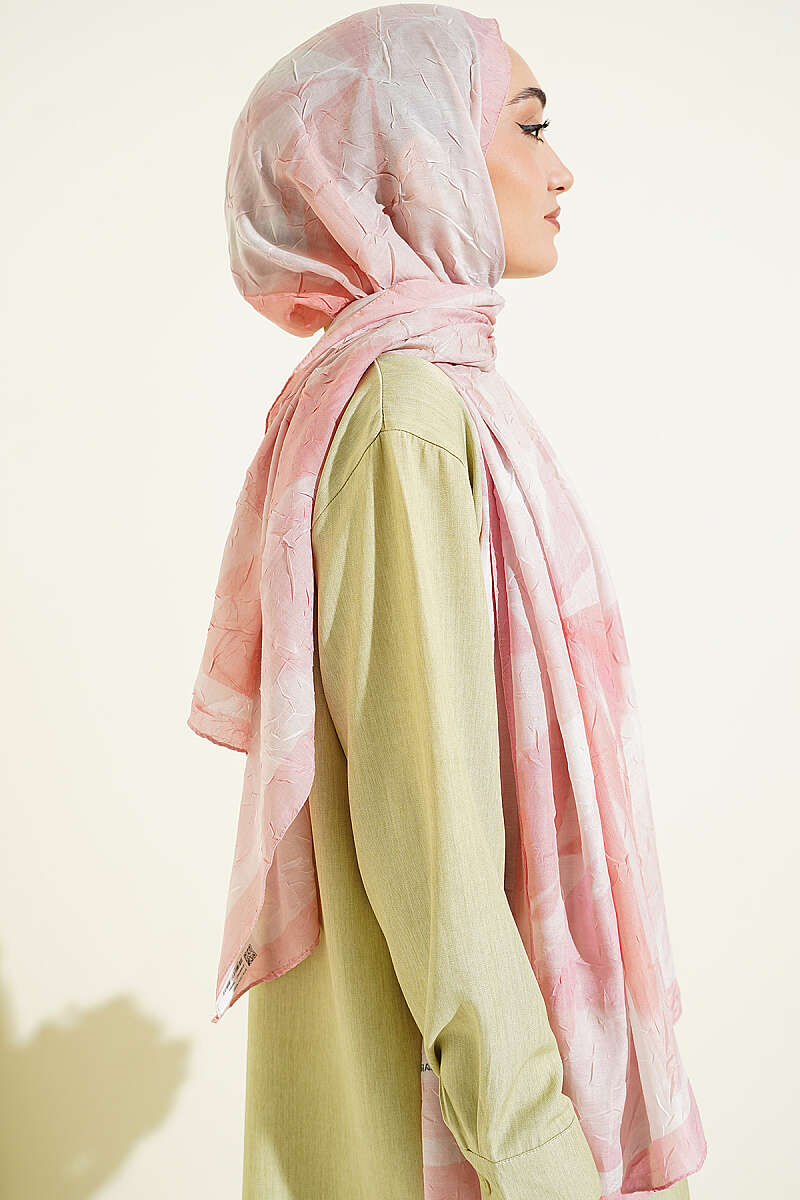 Vera Bamboo Crinkle Shawl - Pink