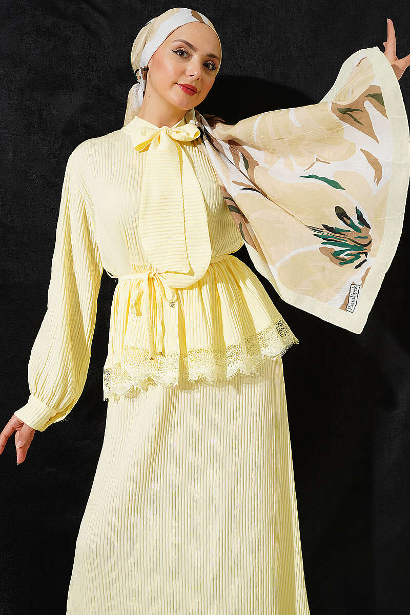 Ribbed Guipure Skirt Set with Lace-Up Collar - Yellow