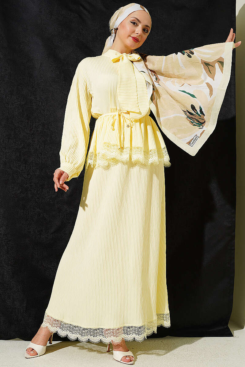 Ribbed Guipure Skirt Set with Lace-Up Collar - Yellow