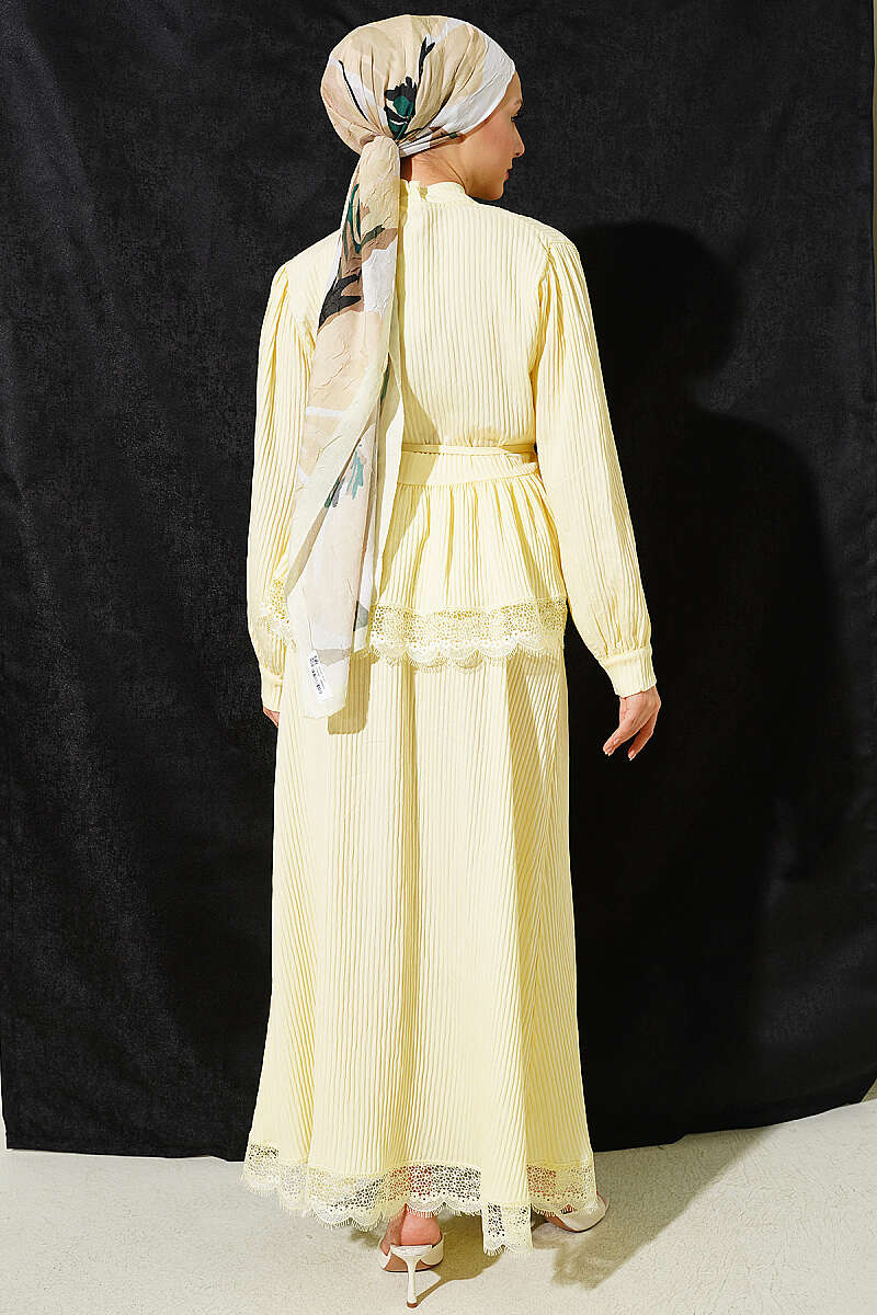 Ribbed Guipure Skirt Set with Lace-Up Collar - Yellow