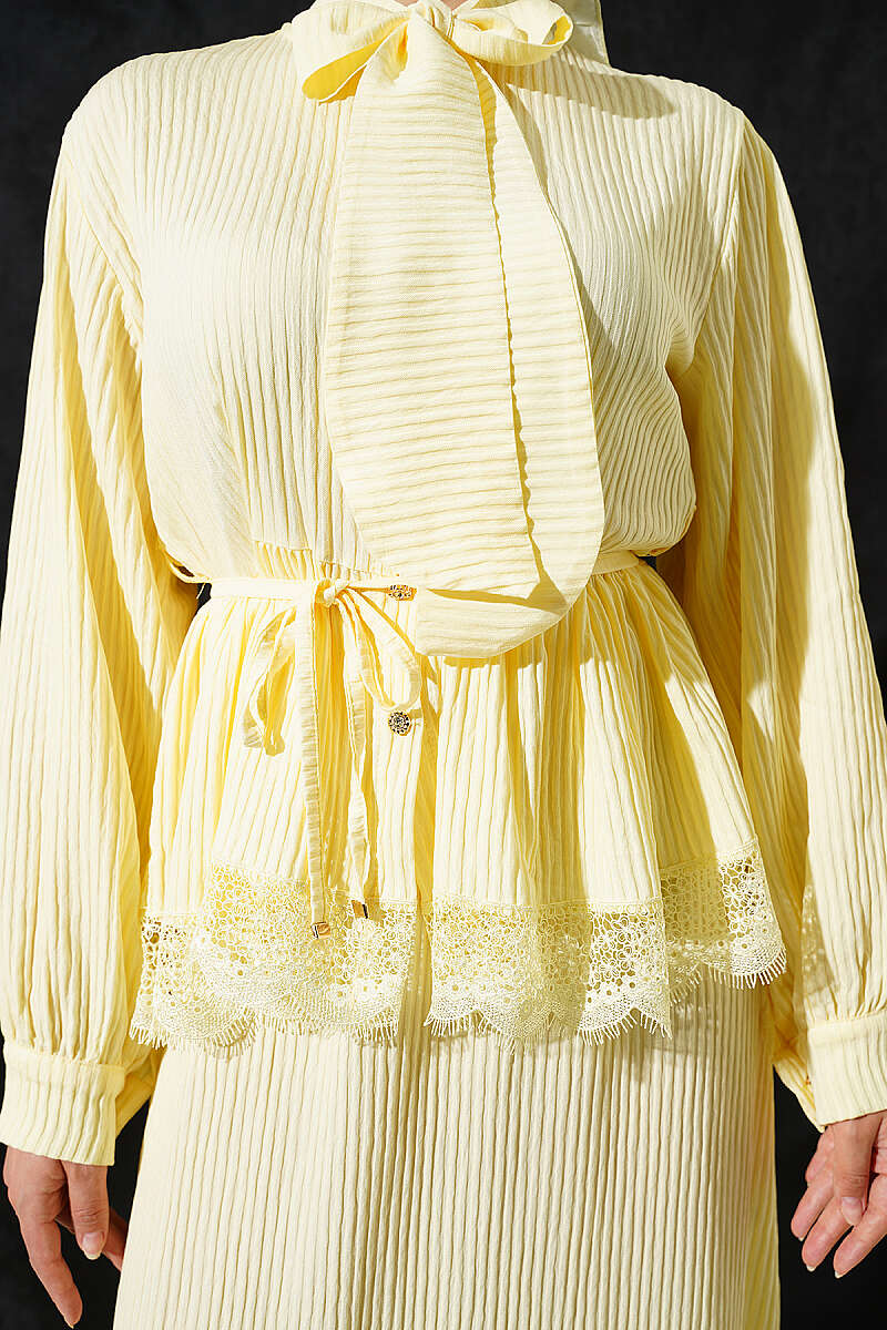 Ribbed Guipure Skirt Set with Lace-Up Collar - Yellow