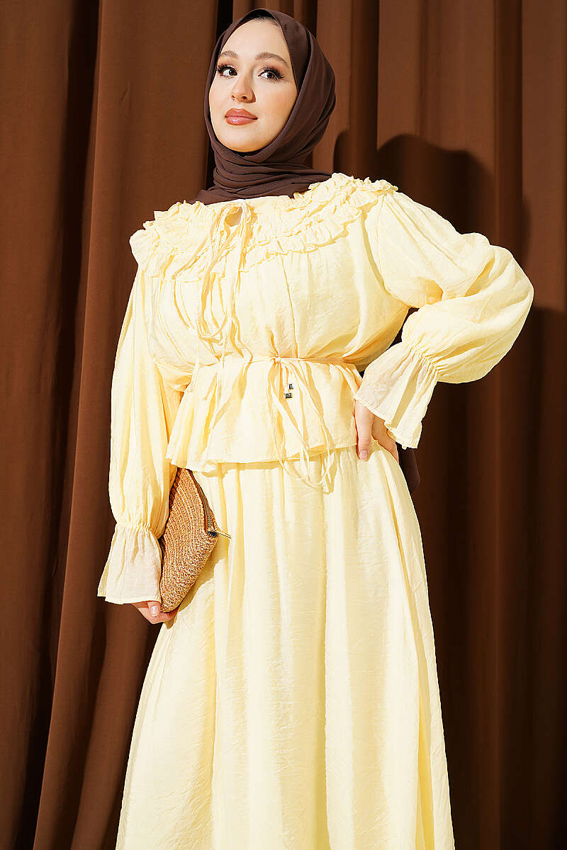 Skirt Set with Ruffle Collar and Guipure Waist - Yellow