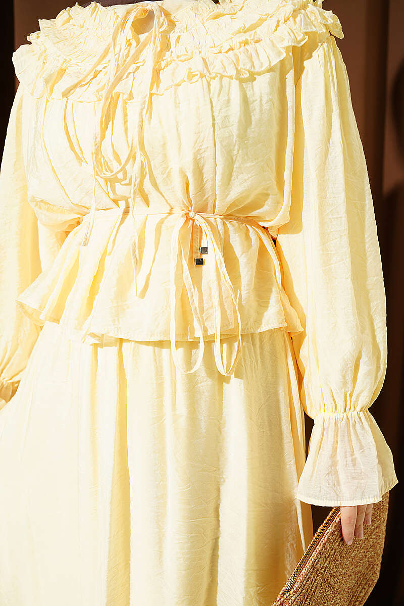 Skirt Set with Ruffle Collar and Guipure Waist - Yellow
