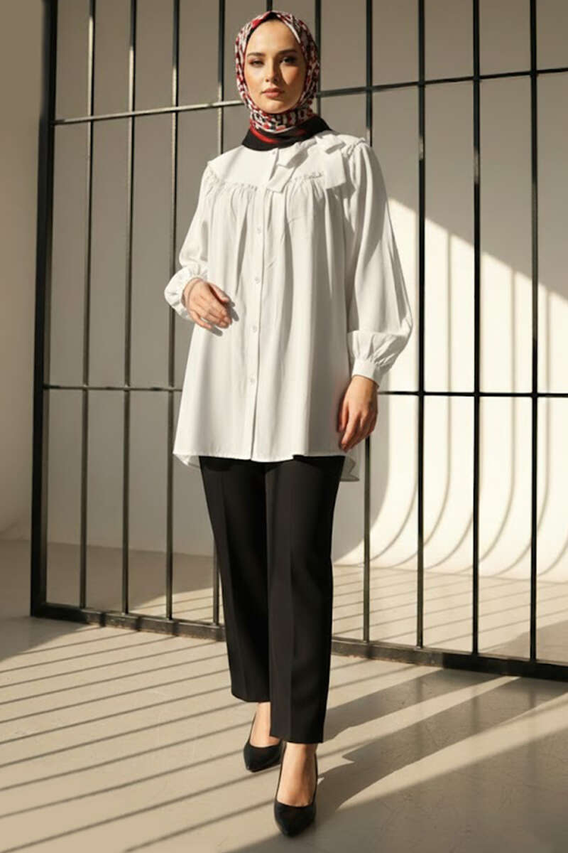 Loose Shirt with Bow Collar - White