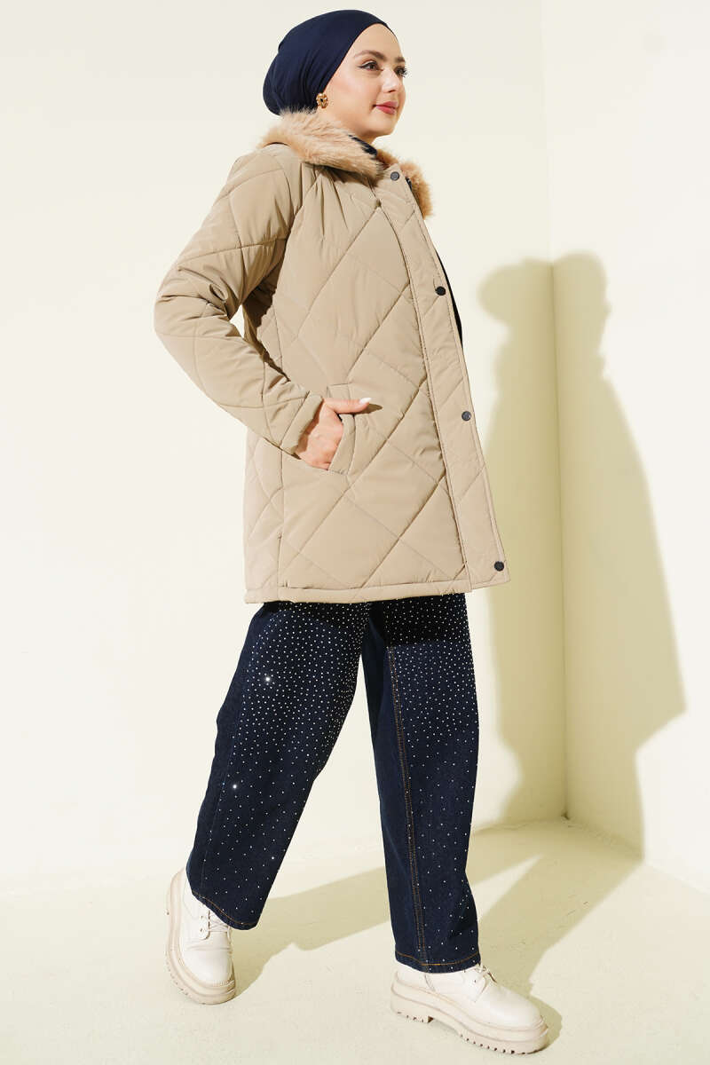 Short Quilted Coat with Faux Fur Collar - Beige