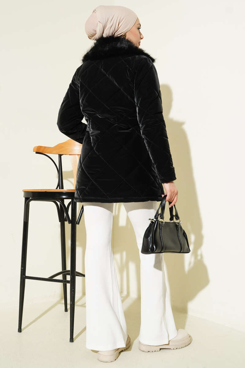 Short Quilted Coat with Faux Fur Collar - Black