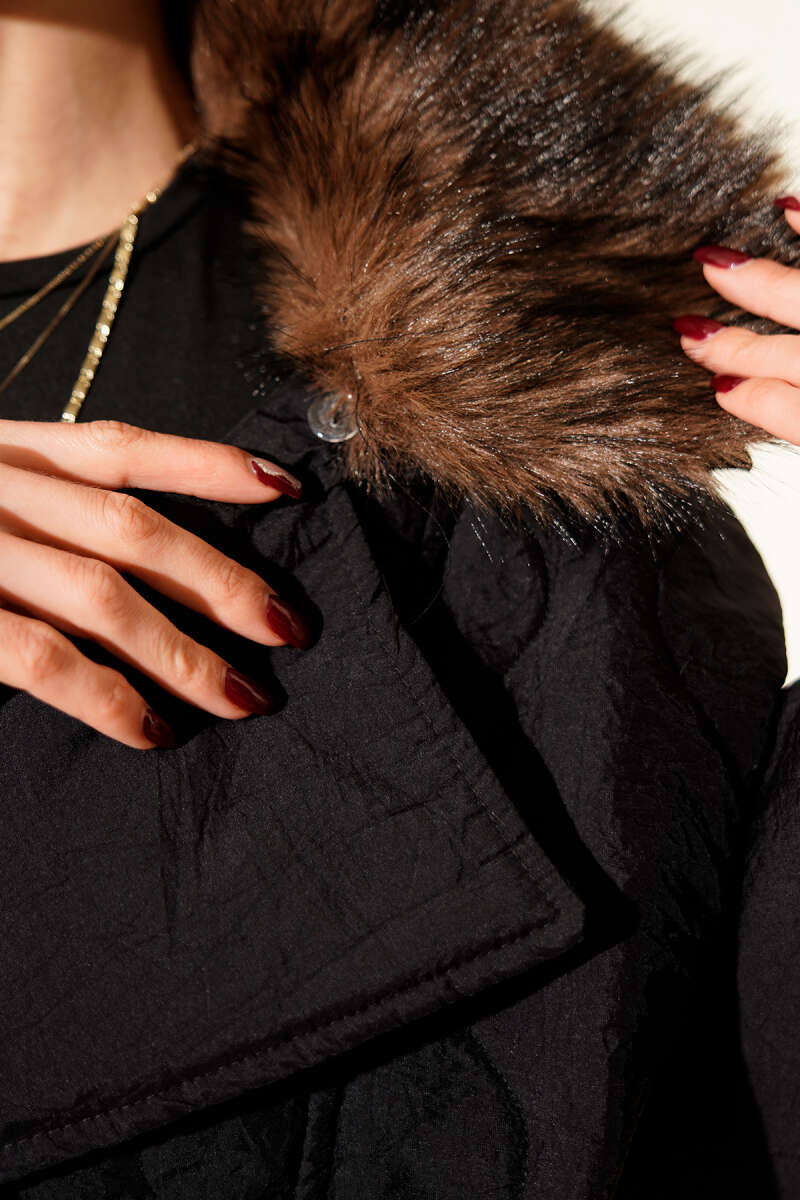 Quilted Coat with Faux Fur Collar and Snap Buttons - Black