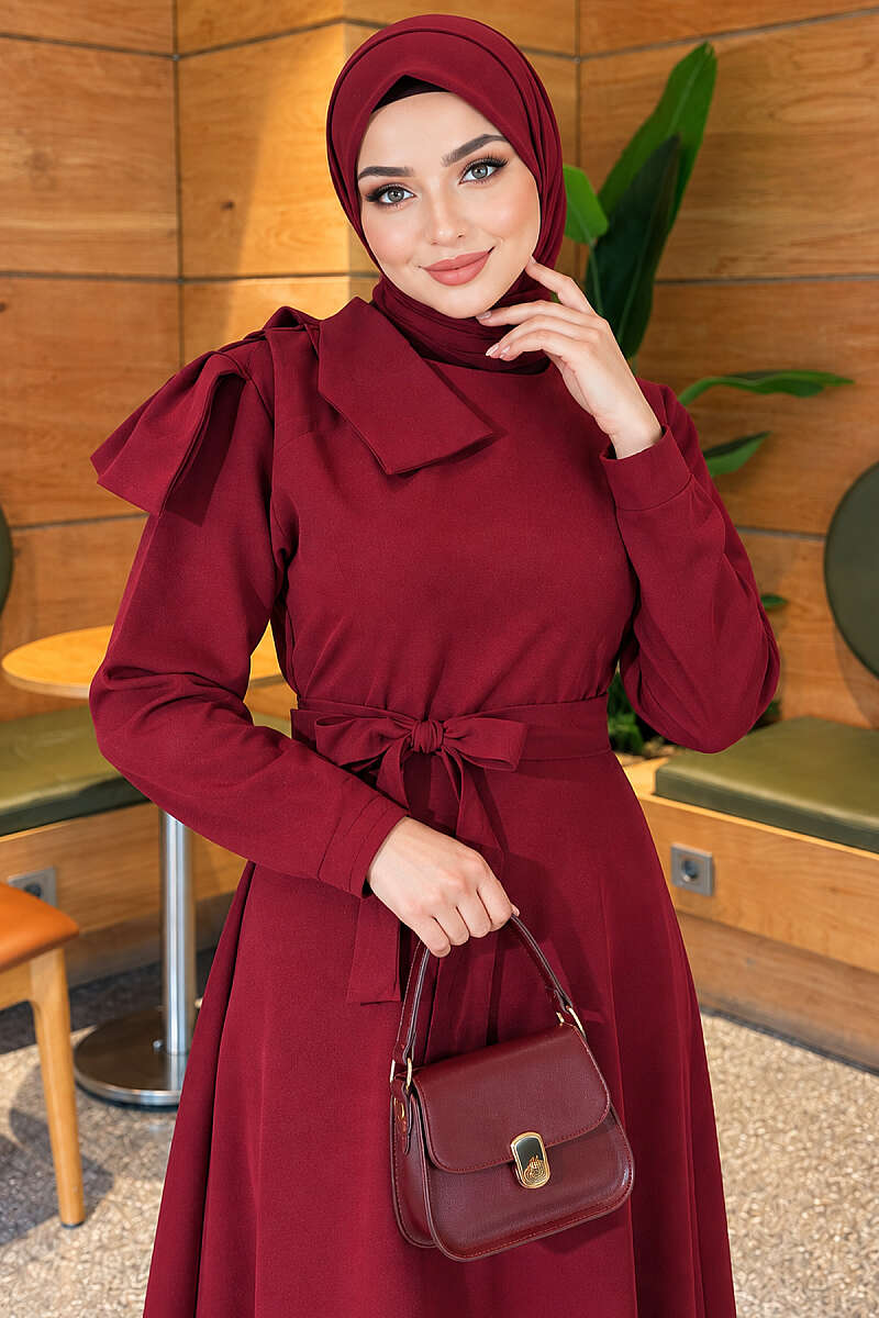 Evening Dress with Contrast Collar - Burgundy