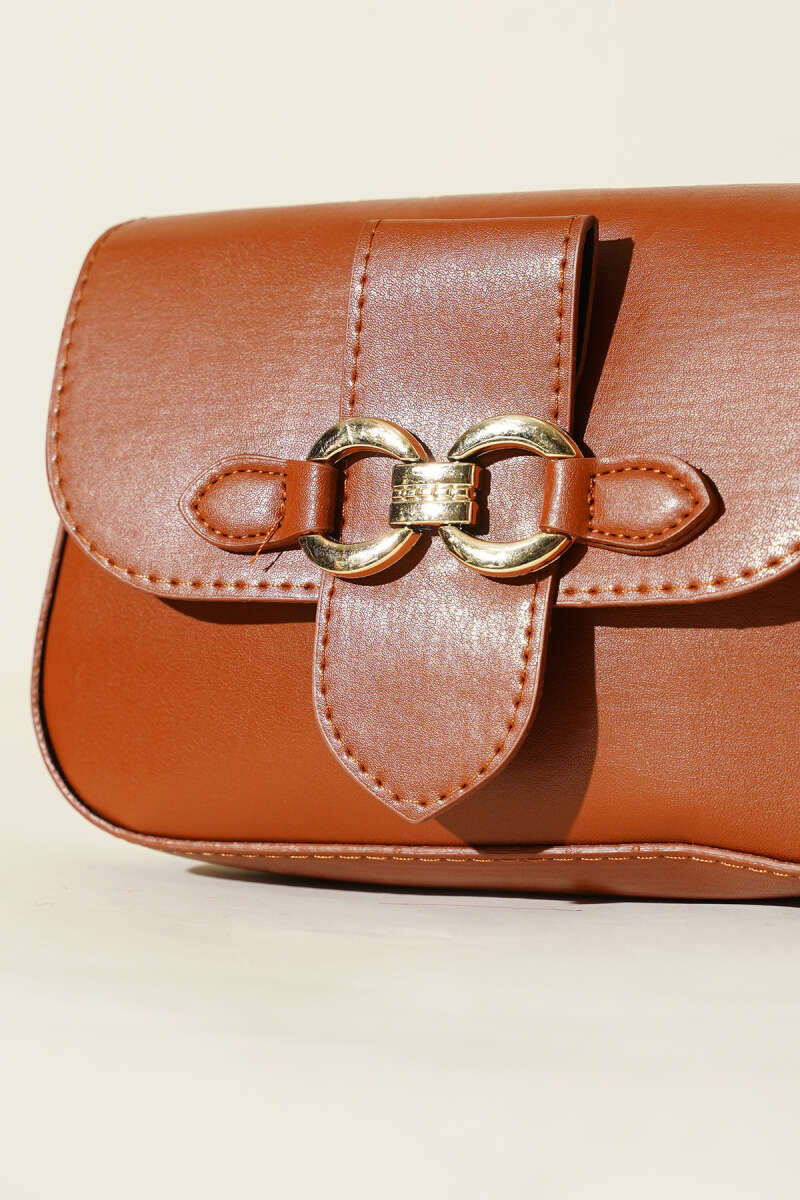 Handbag with Gilded Buckle - Tan