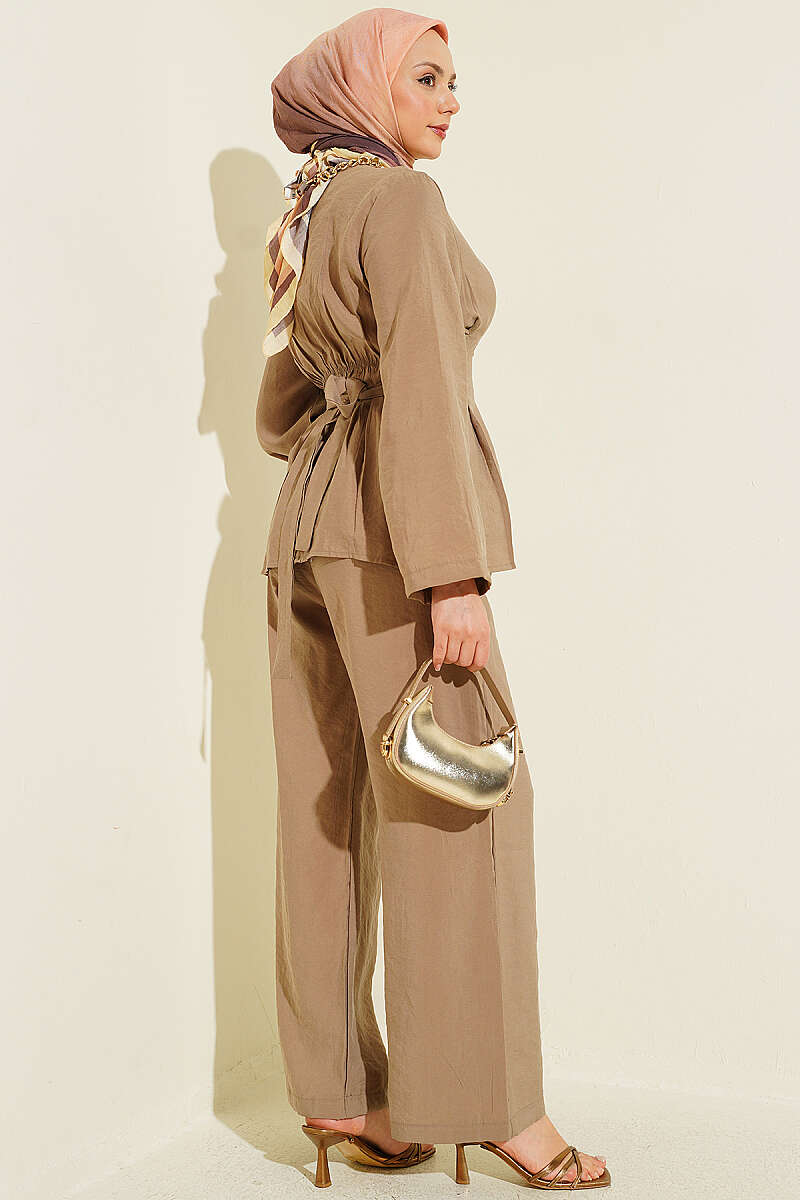 Pleated Two-Piece Set with Side Gold Buckle - Beige