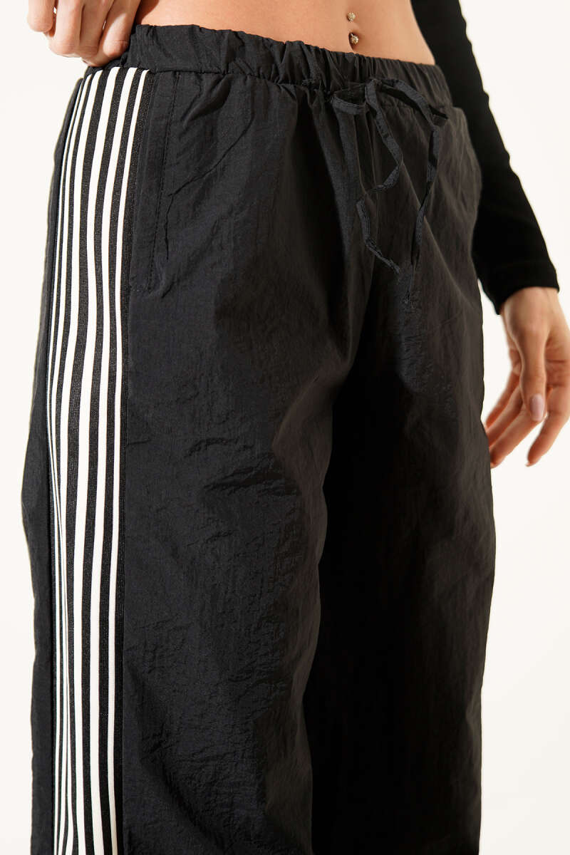 Parachute Pants with Side Stripe - Black