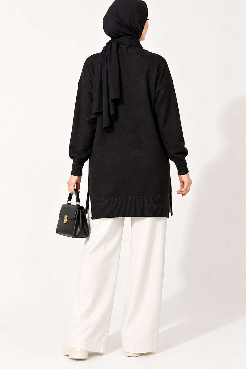 Long Soft Knit Tunic with Side Slits - Black