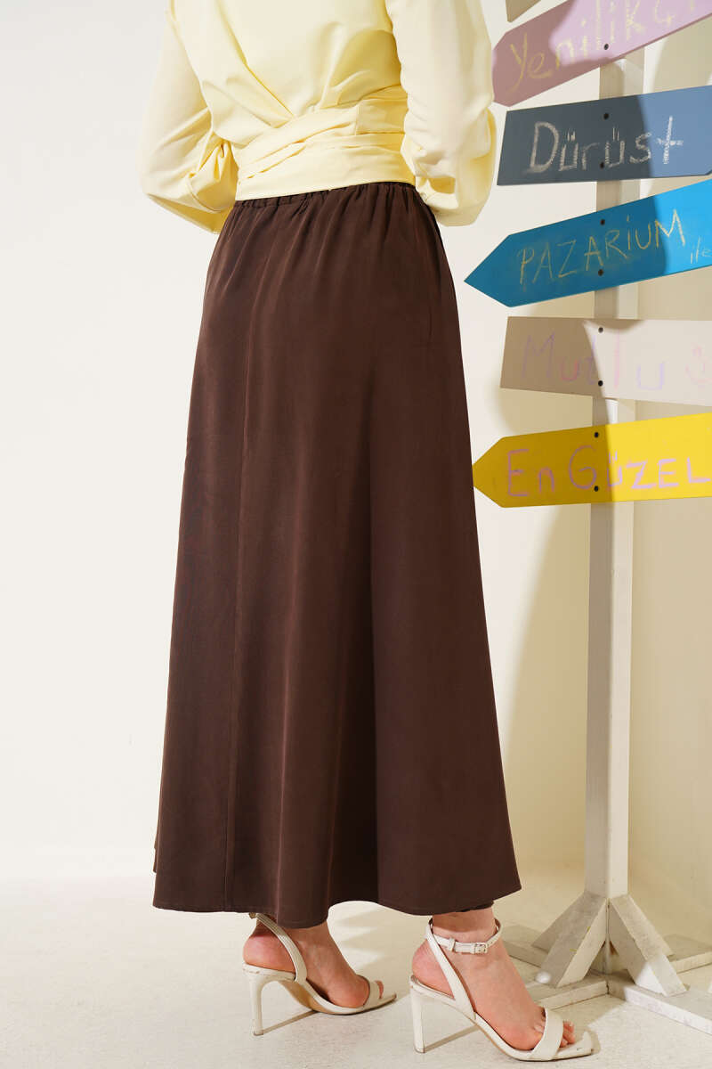 Basic Skirt with Side Pockets - Brown