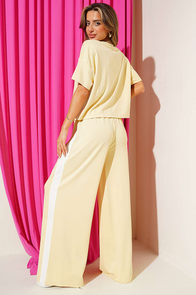 Loycha T-Shirt Two-Piece Set with Side Stripes - Yellow