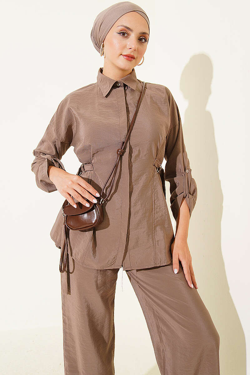 Two-Piece Set with Side Buckles and Concealed Buttons - Mink