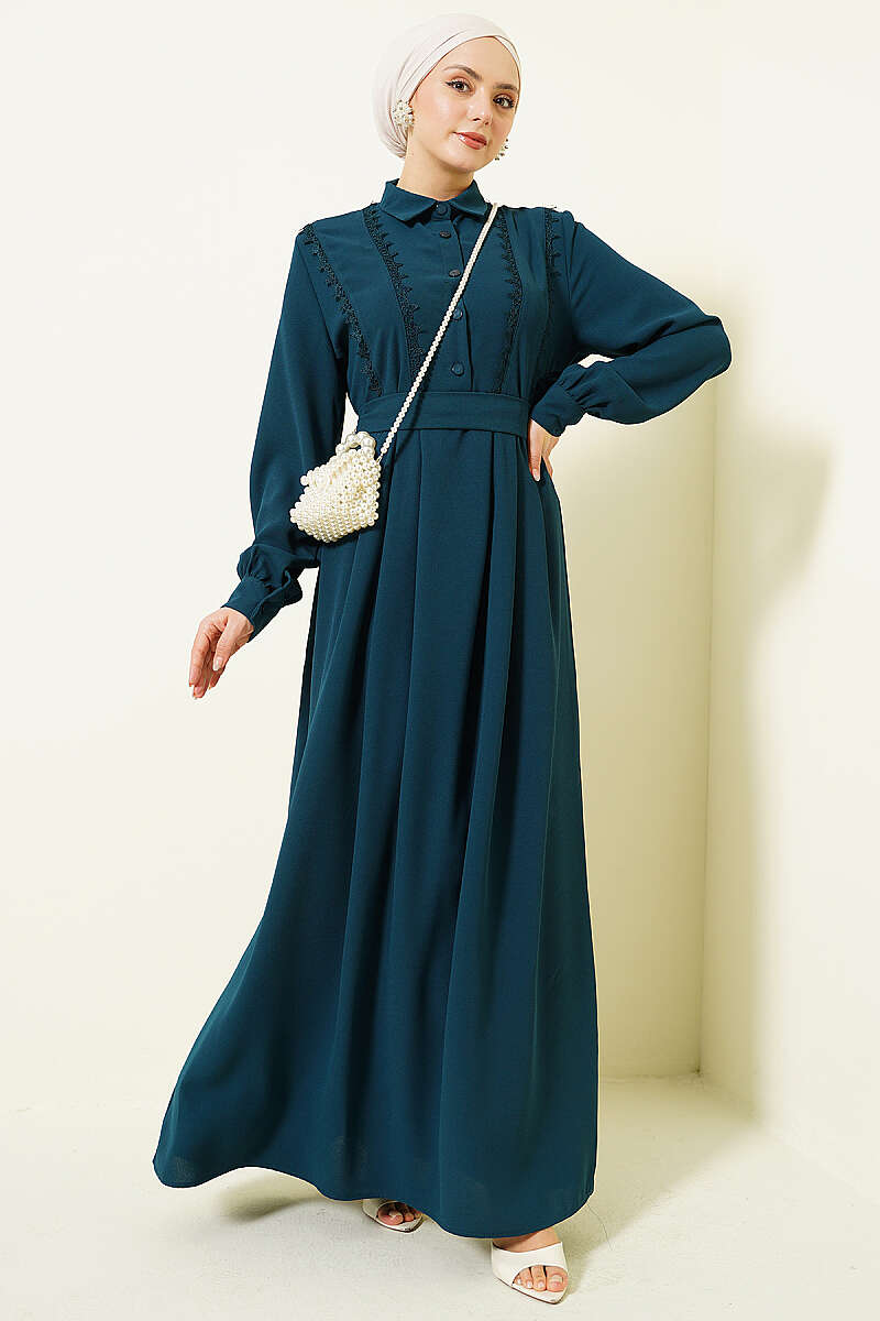 Half-Button Dress with Lace Detail - Emerald