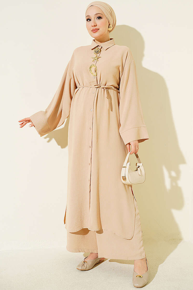 Long Tunic Two-Piece Set with Star Accessory - Beige