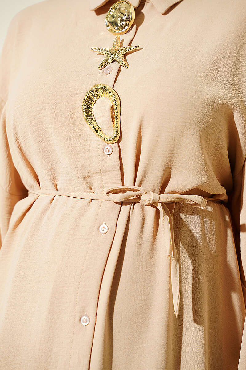 Long Tunic Two-Piece Set with Star Accessory - Beige