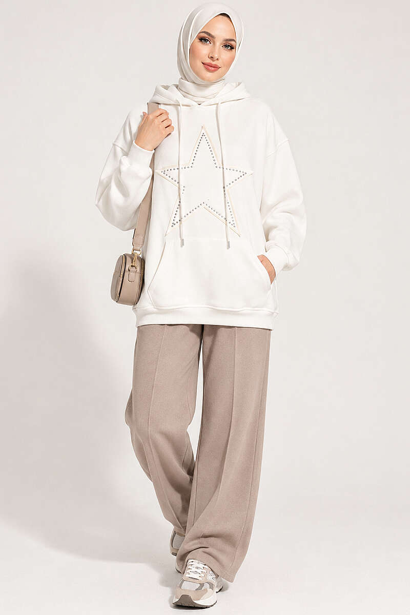 Three-Thread Sweatshirt with Star Badge - Ecru