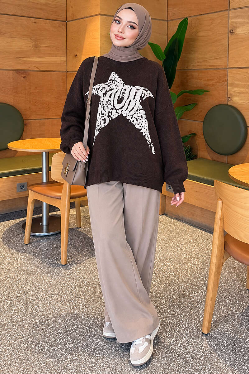 Star-Embroidered Knit Sweater - Brown