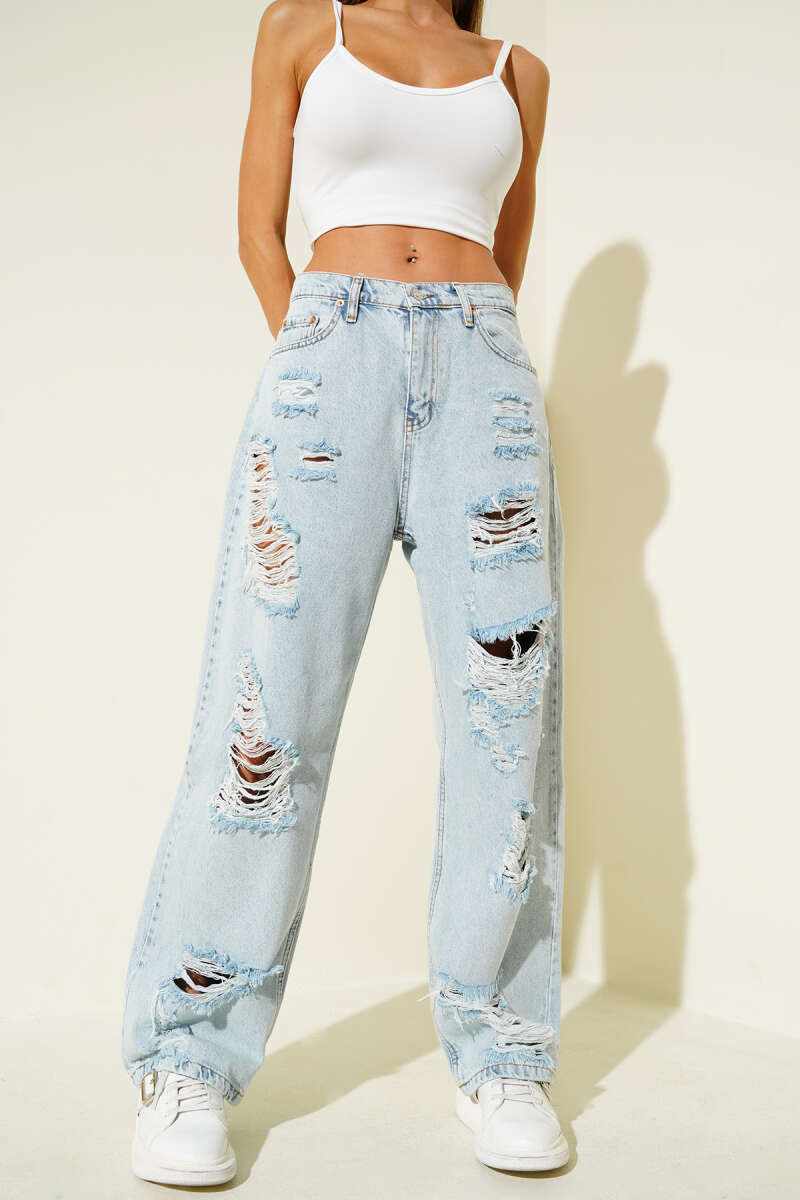 Distressed Wide-Leg Jeans - Light Wash