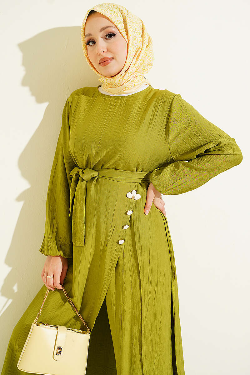 Long Tunic Set with Slits and Flower Accessory - Olive