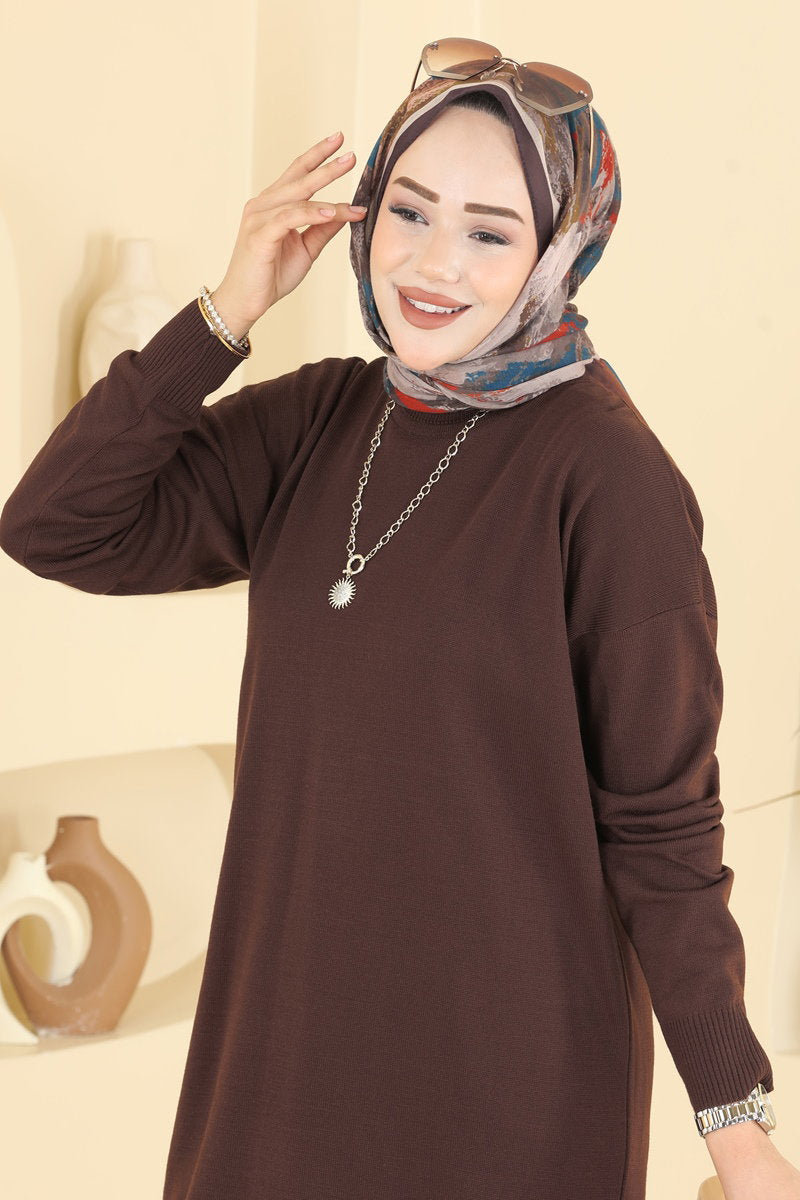 Relaxed Knit Tunic with Slits - Brown