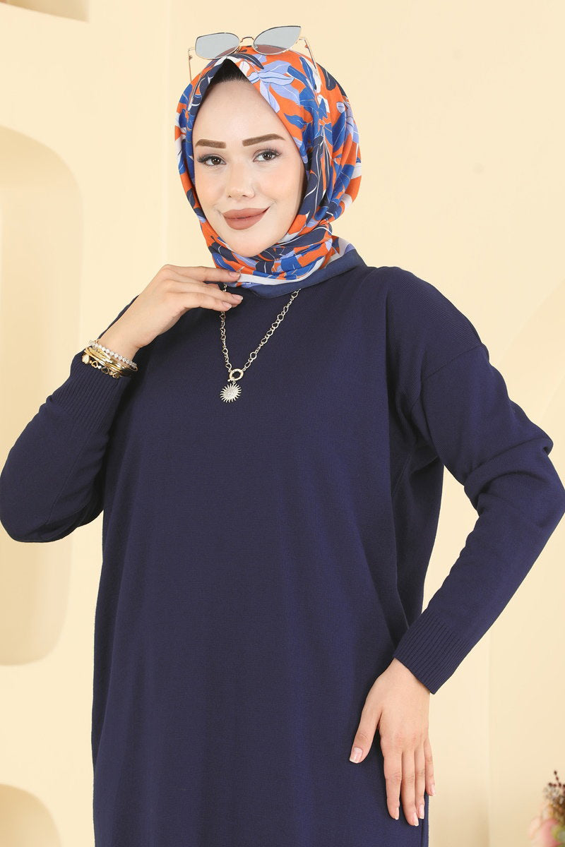 Relaxed Knit Tunic with Slits - Navy