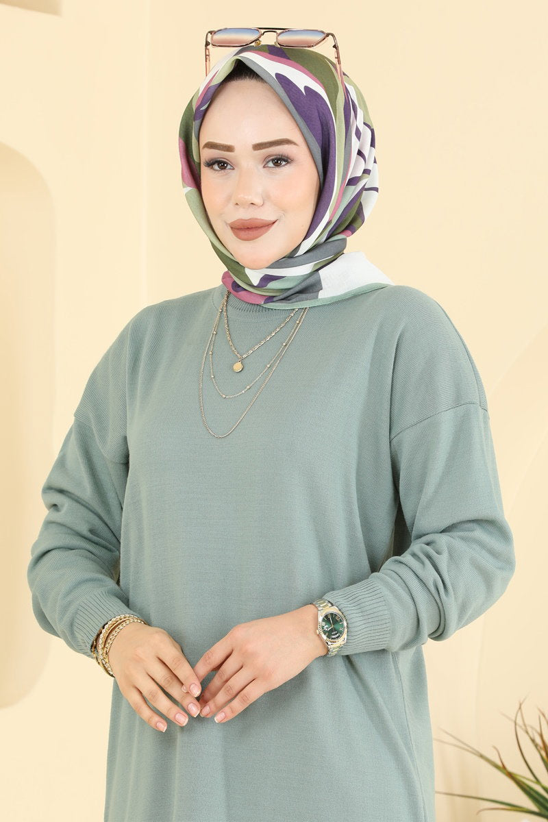 Relaxed Knit Tunic with Slits - Mint