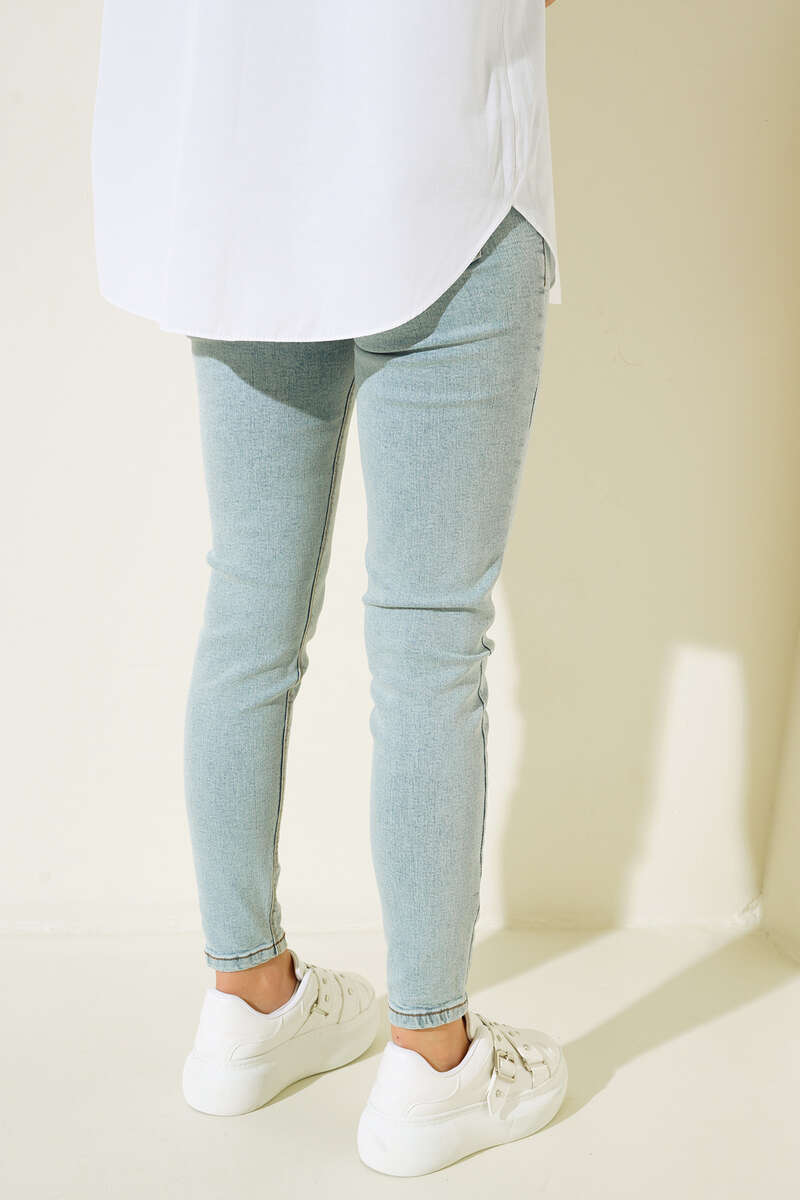 High-Waist Slim Pants with Stretch - Light Wash