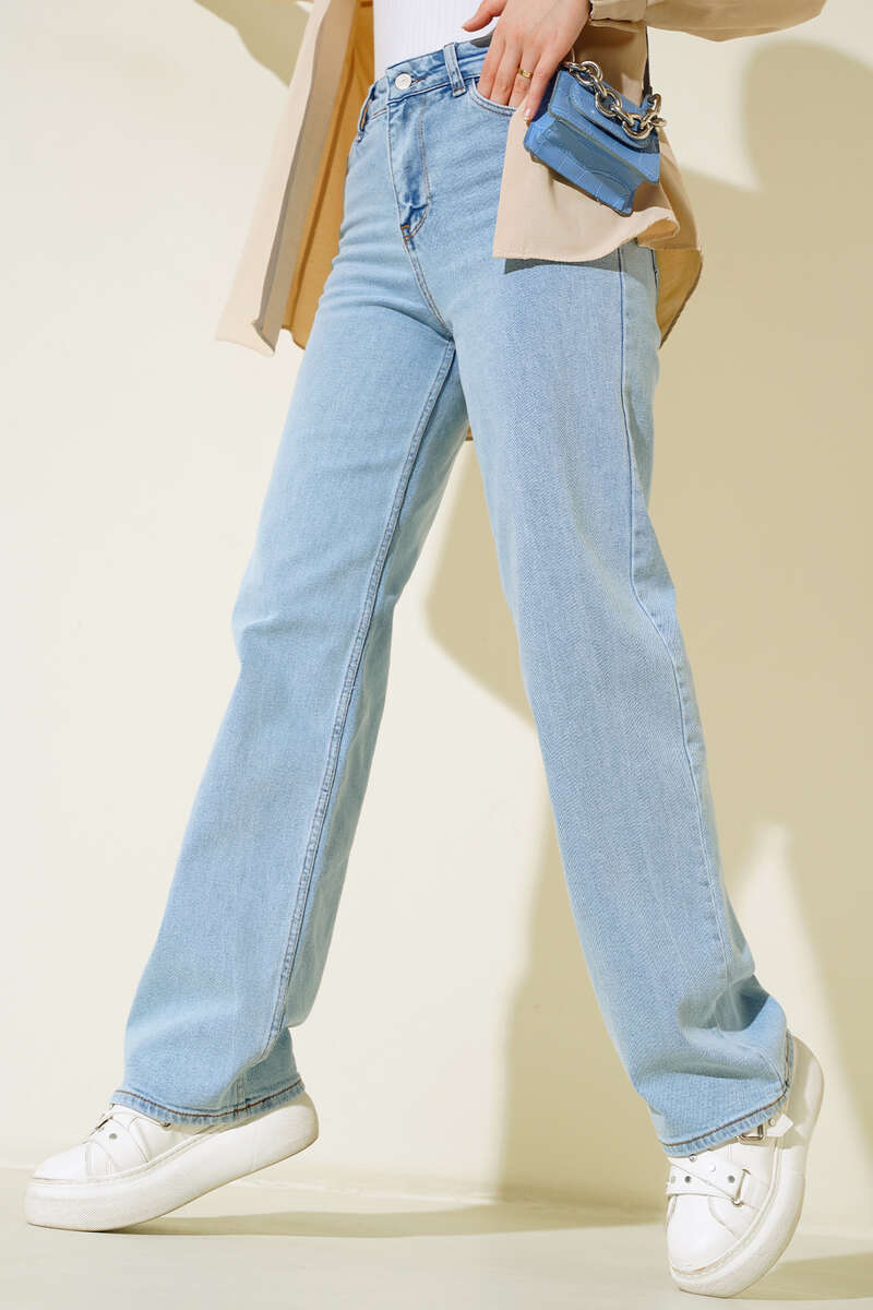 High-Waist Denim Palazzo Pants with Wide Leg - Light Wash
