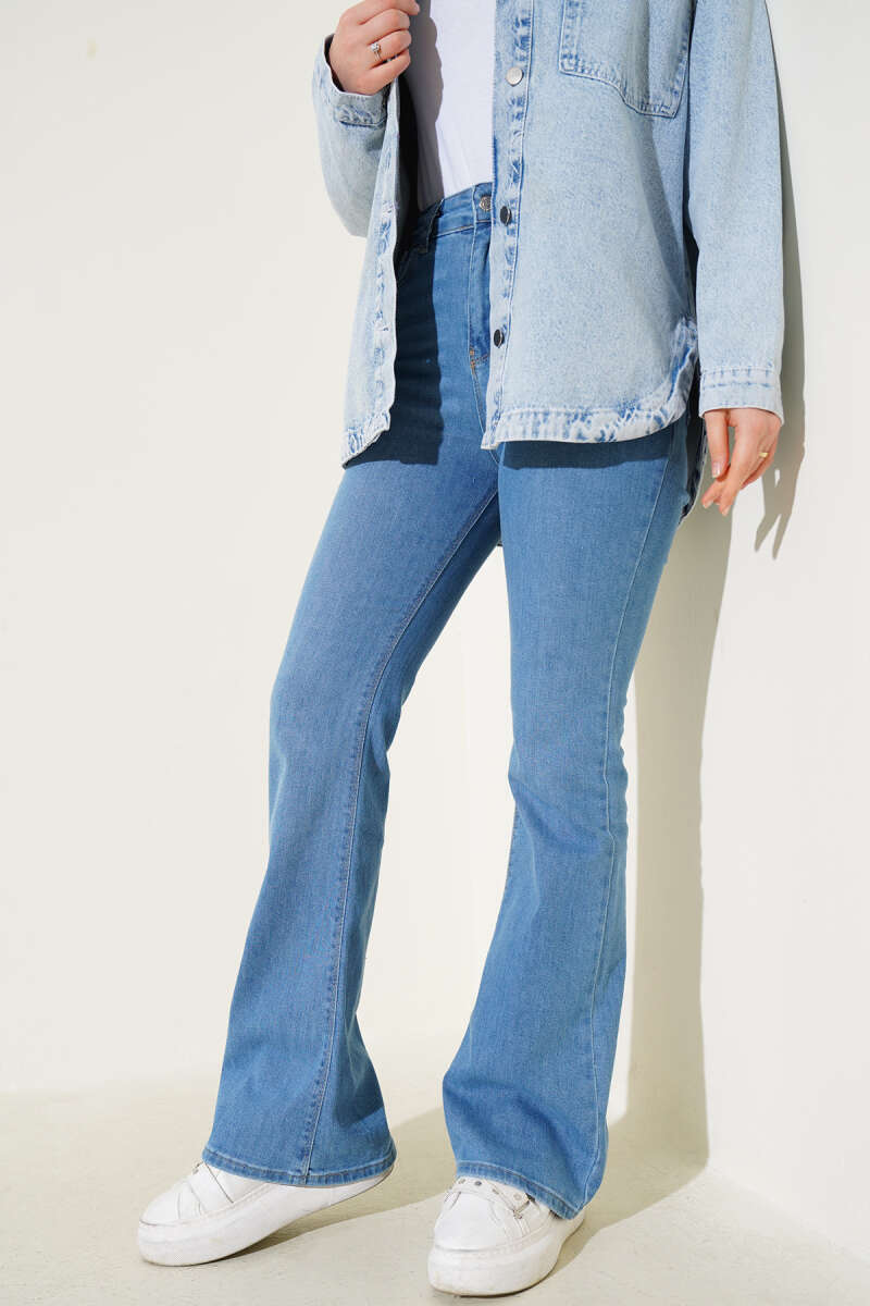 High-Waist Flared Pants - Light Blue