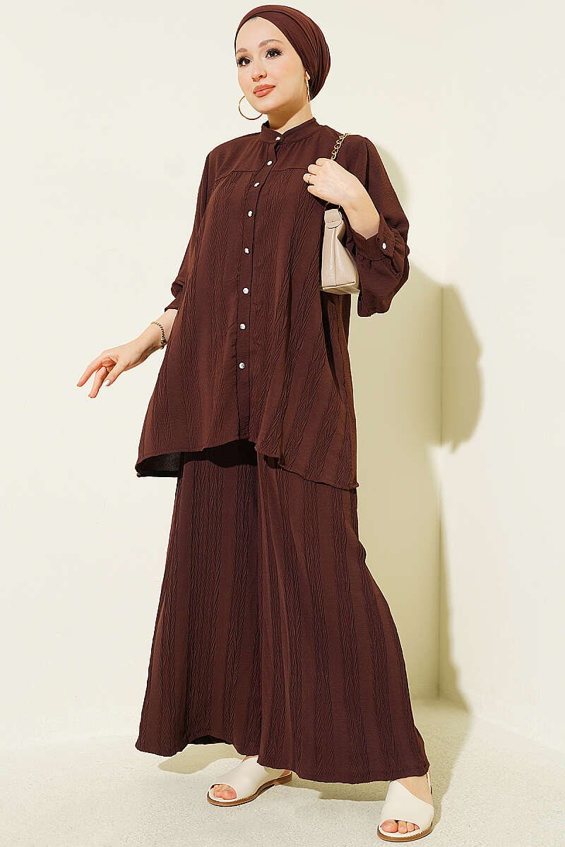 Zigzag Pattern Two-Piece Set - Brown